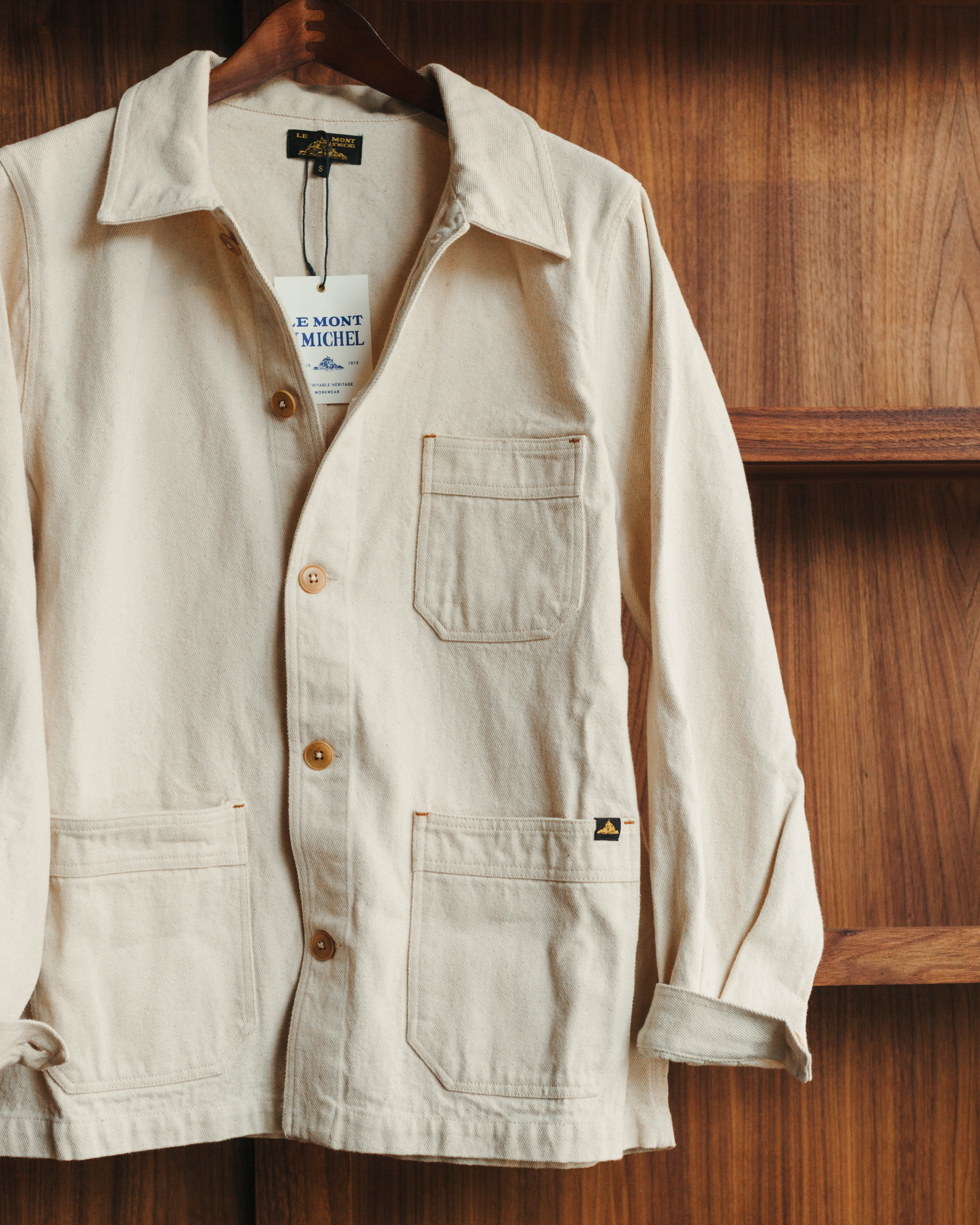 Le Mont Saint Michel Volci Chore Jacket in Off White