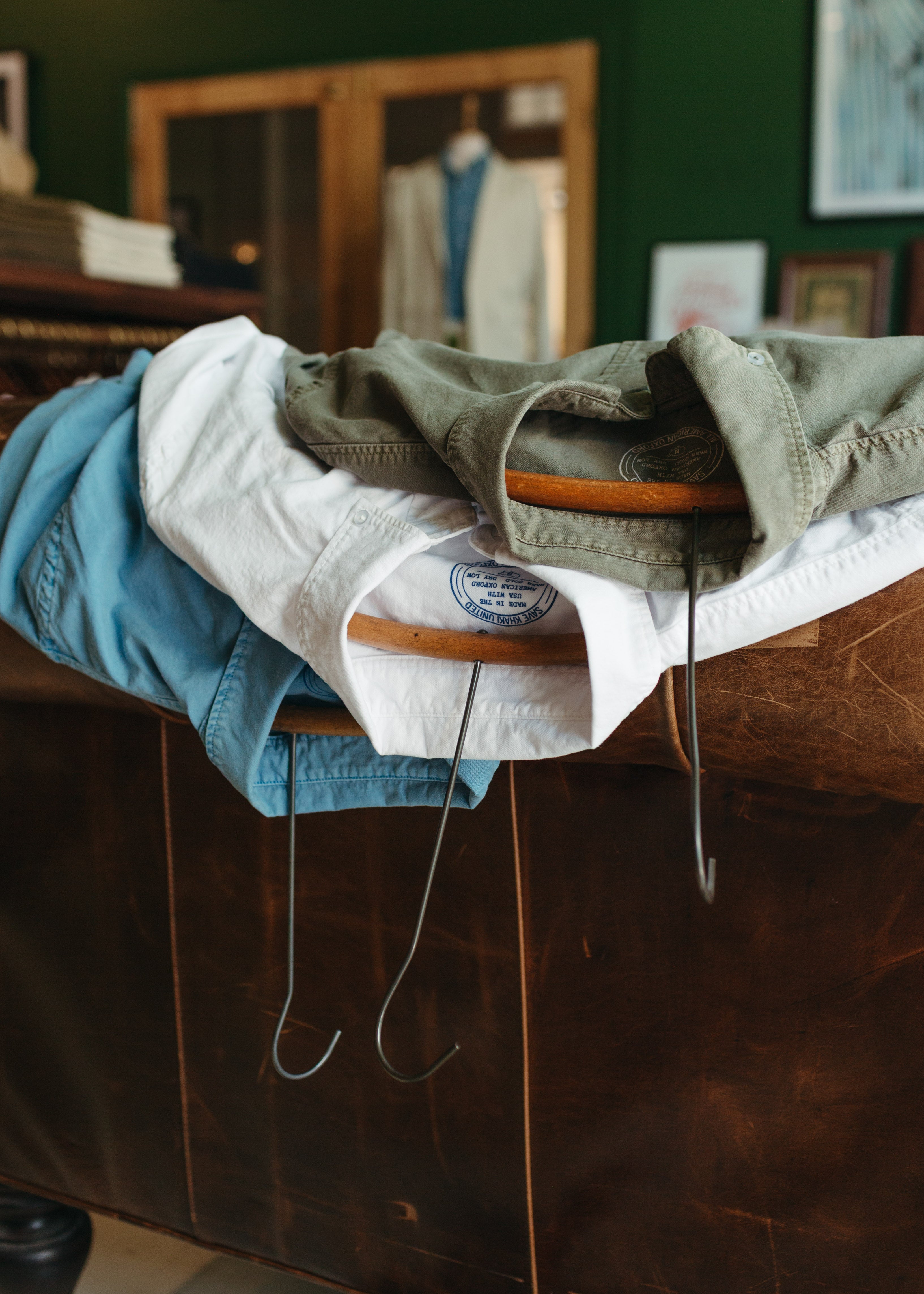 Save Khaki All American Oxford